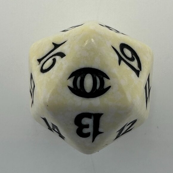 Magic The Gathering Future Sight White D20 Spindown Die - Picture 1 of 5